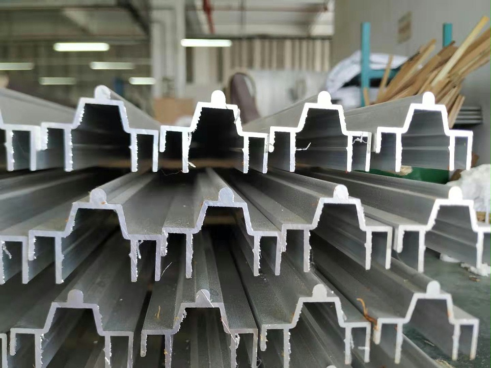 鴻發(fā)有色廠(chǎng)家直銷(xiāo)家具鋁型材可深加工處理 家居鋁材