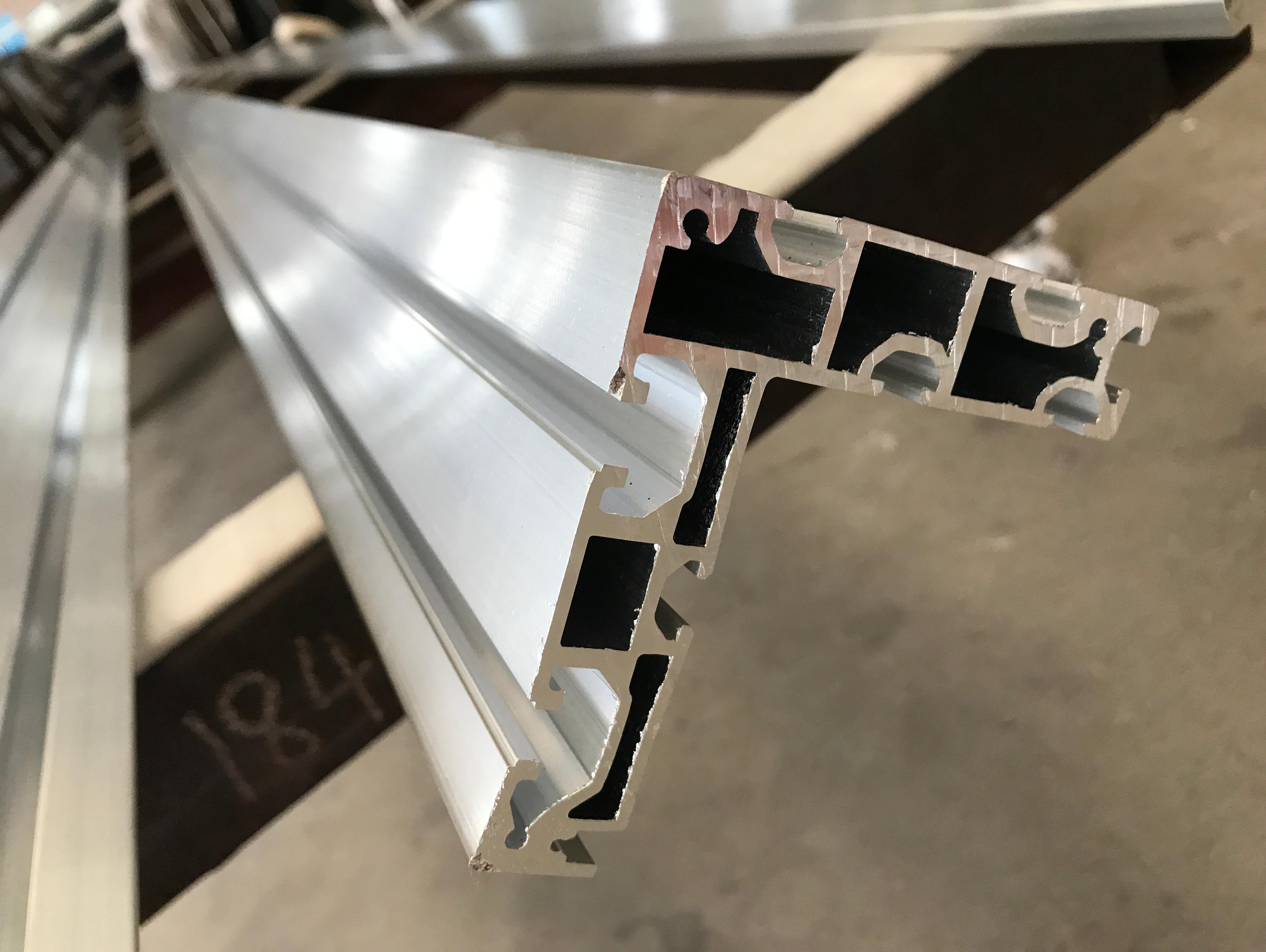 廠(chǎng)家定制現模8090直角拐彎鋁型材